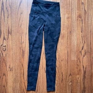 Lululemon Swift Speed Tights HR 28” Black Camo Size 2